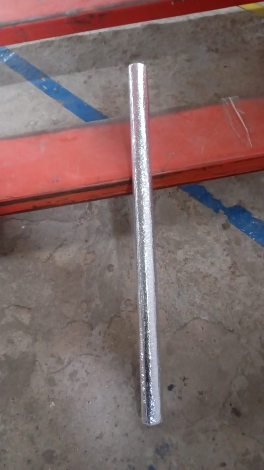 Self-Adhesive Kitchen Back splash Wallpaper Aluminum Foil Wall Paper (60×200 Cm) Self-Adhesive Kitchen Back splash Wallpaper Aluminum Foil Wall Paper (60×200 Cm)